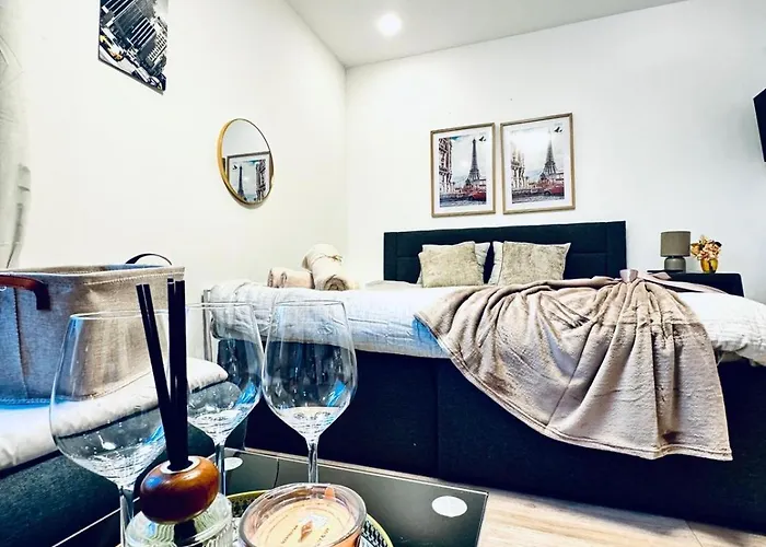Apartamento King - 10 Mins Walk From Downtown