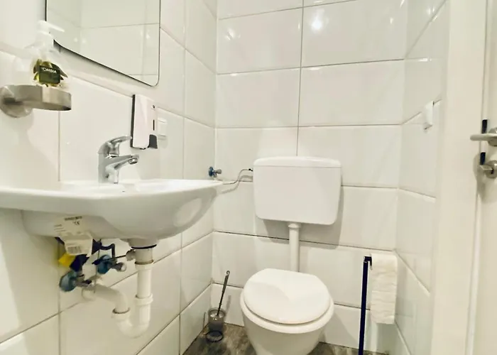 King - 10 Mins Walk From Downtown