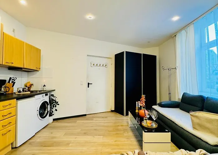 King - 10 Mins Walk From Downtown