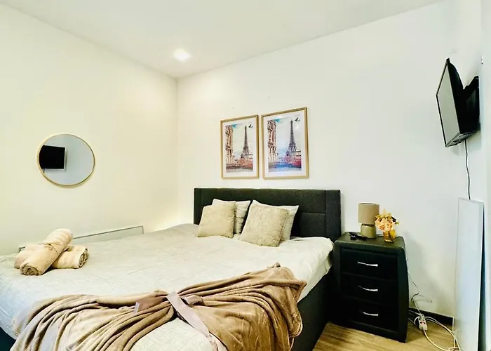 Apartamento King - 10 Mins Walk From Downtown