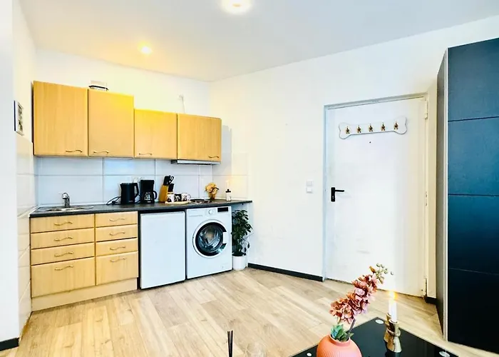 King - 10 Mins Walk From Downtown Apartamento Viena